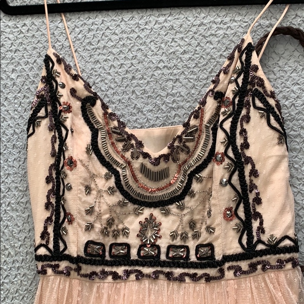 Formal beaded dress - Picture 4 of 4
